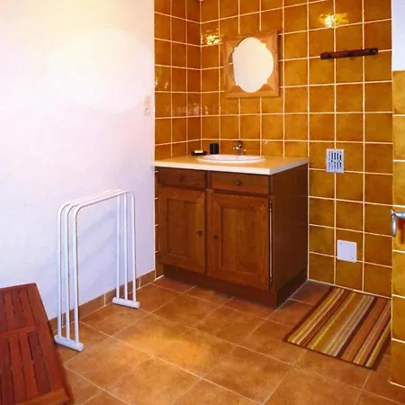 Private Garden House In Holiday home *
