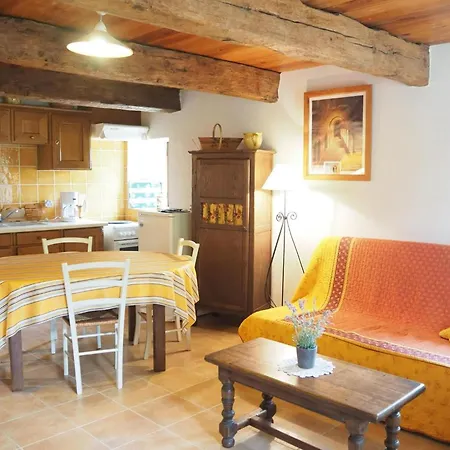 Private Garden House In Holiday home Redortiers